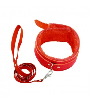 COLLAR CON CORREA ROJO