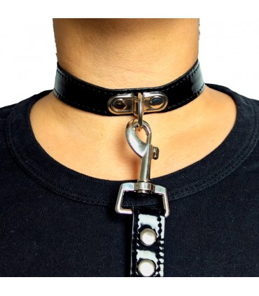 COLLAR CON CORREA DE CHAROL BLACK